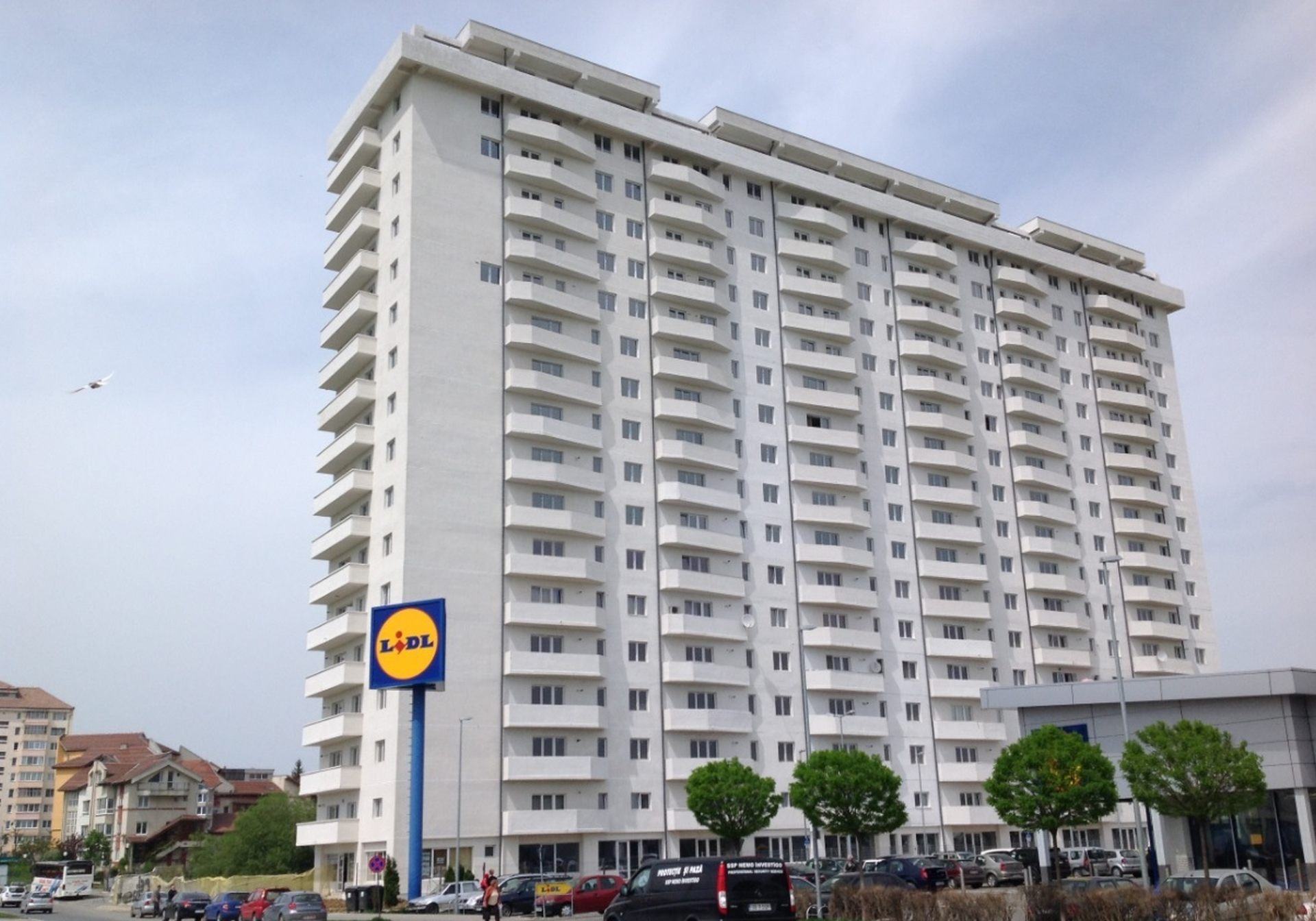 Bloc 19 etaje după termosistem